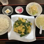 本格中華料理 八福 - ニラと玉子炒めランチ