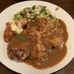 ライブ酒場 本町POP - Cセット　ハンバーグと鶏唐のカレープレート