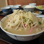 清美食堂 - カツオだしとチキンスープを合わせてできたスープはあっさりして後味もさっぱり、アラサー以上の方におすすめです。