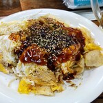 お好み焼き ゆうゆう - 肉玉そば+イカ天（850円）