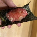 鮨駒 - マグロのたたきといぶりがっこ