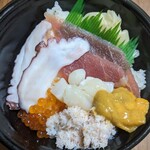 魚丼 - 料理写真: