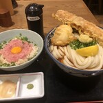 うどん酒場 釜たけ流うどん一寸一杯 - 