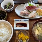 魚津丸食堂 - 刺身定食　￥1,200