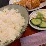 Tonkatsu Shuraku Miyabi - ご飯・漬物