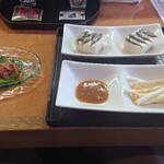 あぐ楽食愛歌夢館 - 珍味5種盛り(1100円)今回海ブドウ(海藻)とジーマミー豆腐(落花生で作った豆腐)が売り切れなので 豆腐ようとスクガラス追加しました