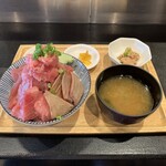 丼ぶり屋 まぐろ丼 恵み - 