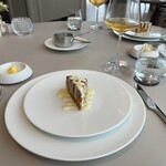 SEZANNE - ブラータチーズのソース