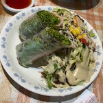 アジアンキッチンからうま - 生春巻き＆焼き茄子カシューナッツドレッシングの野菜サラダ