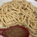 Ramen Jirou - 撹拌後。スープが微乳化になる。アブラが全体にまわり、味がまとまる。