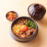 ★It's piping hot! Grilled Japanese black beef bibimbap bowl
