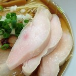 煮干中華ソバ イチカワ - 「鶏胸肉のコンフィ」100円（2013年9月）
