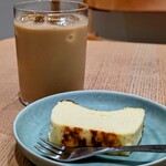 ブルーボトルコーヒー  - トンカチーズケーキ