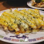 ROOKIE - チーズ餃子