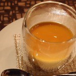 mori - マンゴーとチンザノロッソのムース　パッションフルーツと