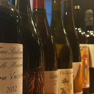 Casually enjoy carefully selected natural wines selected by the owner♪