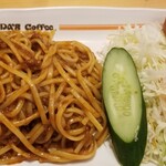 Komeda Kohi Ten - ミートソーススパゲティー。見た目より量がある。パスタは柔らか目だけど濃厚な味わいで十分な味わい♪