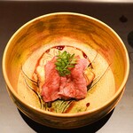 Ginza Fujiyama - 牛、丸茄子、根山椒のソース