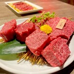 赤身肉専門 焼肉とステーキのはざま - 