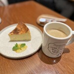 Q CAFE by Royal Garden Cafe - 