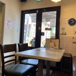 Cafe×Dining With A Will - 店内の様子（入口付近）