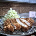 Daidokoro Youha Tonkatsu Youha - ワァ「旗」が立ってる。笑　メニューに「糸島豚」との記載が。