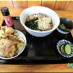 あたご - 料理写真:冷し鶏そばとミニ天丼　日替わりA