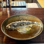 たでの葉 - 熊本県川辺川 天然ヤマメの南蛮漬け
      こちらで南蛮漬けは初めていただきました！
      ヤマメは雑食魚ですから内蔵は取り除きカラリと揚げています。
      頭から尻尾まで丸っと、甘酸っぱさと共に美味しくいただきました♪