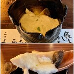 たでの葉 - 蒸し鮑（勝浦産） つくね芋
      つくね芋のとろろの下には、大きめに切られた蒸し鮑がゴロリ、柔らかです！
      つくね芋に醤油やお出汁を加え伸ばした優しい味付けが、鮑そのものの旨みを味わうのにぴったりです♪