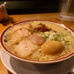 中華そば専門 田中そば店 - 中華そば(玉子入り・こってり)930円