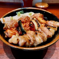 伊勢廣 京橋本店 - ４本丼