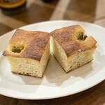 タベルナ・バルボーネ - 自家製フォカッチャ