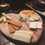 CAFE & BAR CHEESE - 