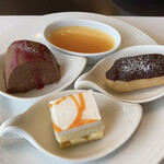 Cafe & Dining Azalea - 