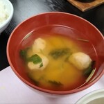 吉田家 - トビウオのすり身のお味噌汁