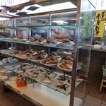 活魚料理 びんび家 - ショーケース