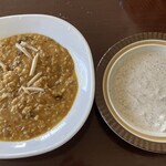 アジアン食堂サキーナ - 豆のカレーとライタ