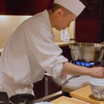 銀座うち山 - 西さん自らすんごい刀のような包丁で葛切りを作ってくれた思い出ぽろぽろ