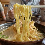 らーめん梵天 - 辛ネギ味噌
            半チャーハン