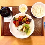 ガスト - 彩り野菜の黒酢から揚げ膳【750円】