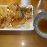 寿司居酒屋 や台ずし - カラッと揚がったイカさん