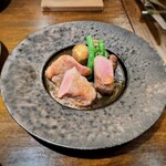 ビストロ ボンクール - 肉料理。お料理の名前は忘れました