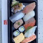 ちよだ鮨 - 料理写真:おおしお　499円