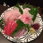本格水炊きと博多もつ鍋 地鶏と九州料理 居酒屋 鳥邸 天神店 - 