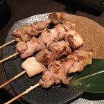 本格水炊きと博多もつ鍋 地鶏と九州料理 居酒屋 鳥邸 - 