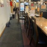 Tempura Daruma Ichiban - 店内はテーブル席とカウンター席。
      
      奥には掘りごたつ式のお座敷席もありました。