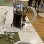 Porcupine - 法式压滤咖啡，虽然问了是否可以按压，得到了肯定的回答，但似乎还是有点早了。