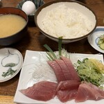 魚亀 - カツオ刺し定食