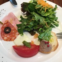 Serafina NEW YORK さいたま新都心店 - 充実の前菜プレート。もうここでテンション爆上がり。