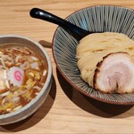 NOROMANIA - 豚つけ麺1,030円味玉特典